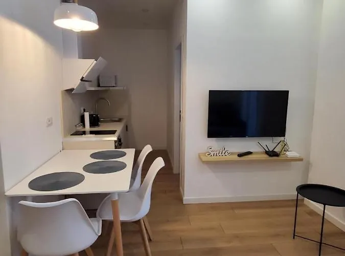Salty Blue, 2 Bedroom Apartment, By The Daire