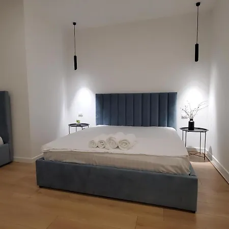 Salty Blue, 2 Bedroom Apartment, By The Daire *
