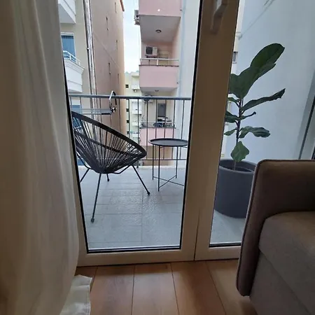 Salty Blue, 2 Bedroom Apartment, By The Daire Dıraç