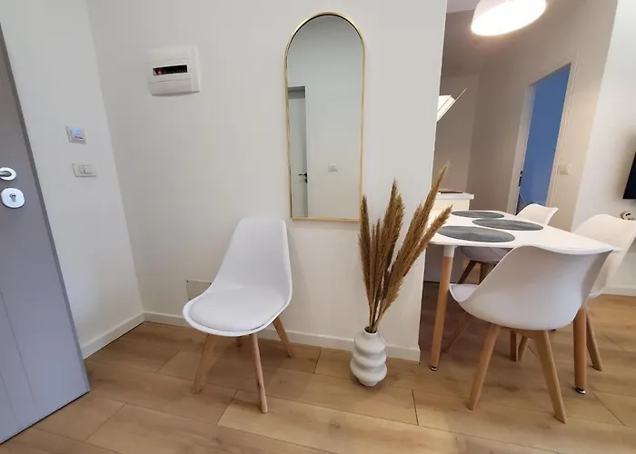 Salty Blue, 2 Bedroom Apartment, By The *